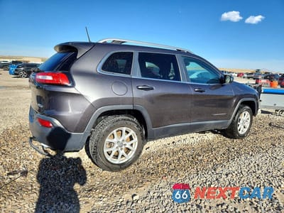 Trzecie zdjęcie samochodu z tyłu: 2016 JEEP CHEROKEE LATITUDE VIN:1C4PJMCS0GW244223 - miniatura