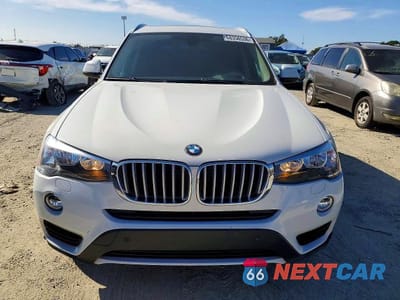 Piąte zdjęcie samochodu w środku: 2016 BMW X3 XDRIVE28I VIN:5UXWX9C53G0D66743 - miniatura
