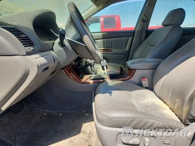 Zdjęcie 7 z 12 samochodu: 2005 TOYOTA CAMRY XLE VIN:4T1BE32K05U985213 - miniatura