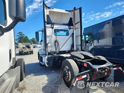 Drugie zdjęcie samochodu z przodu: 2017 VOLVO VNL SEMI TRUCK VIN:4V4N39TG3HN988078 - miniatura