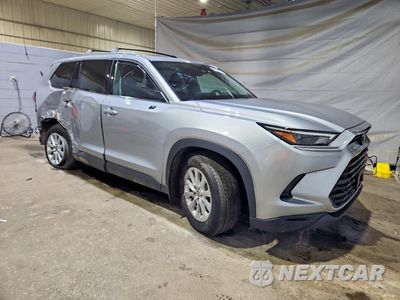 Czwarte zdjęcie samochodu z boku: 2025 TOYOTA GRAND HIGHLANDER HYBRID XLE VIN:5TDACAB58SS050459 - miniatura