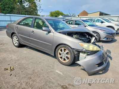 Czwarte zdjęcie samochodu z boku: 2005 TOYOTA CAMRY XLE V6 VIN:4T1BF30K55U591951 - miniatura