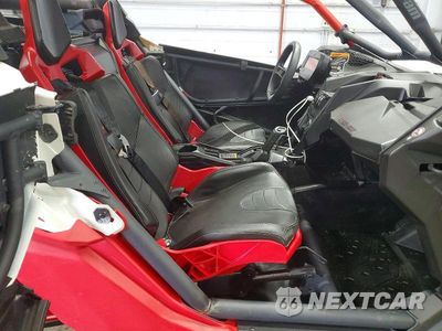 Piąte zdjęcie samochodu w środku: 2024 CAN-AM MAVERICK X3 X RC 72 TURBO RR VIN:3JBVVAV43RE000199 - miniatura
