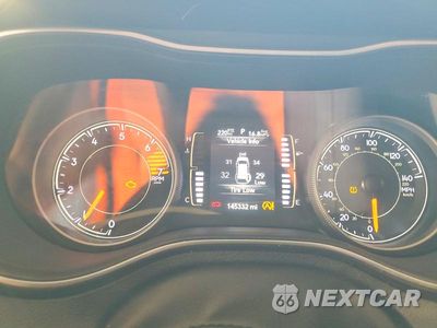 Zdjęcie 9 z 13 samochodu: 2019 JEEP CHEROKEE LATITUDE VIN:1C4PJMCB4KD196665 - miniatura