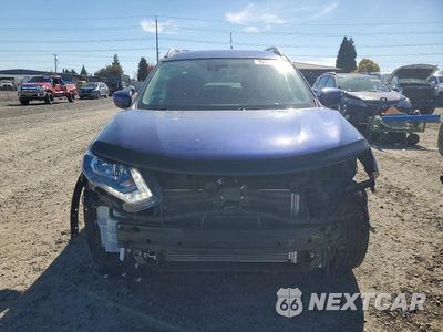 Piąte zdjęcie samochodu w środku: 2019 NISSAN ROGUE S VIN:KNMAT2MV1KP513507 - miniatura