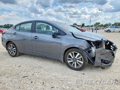 Czwarte zdjęcie samochodu z boku: 2023 NISSAN VERSA SV VIN:3N1CN8EV8PL868877 - miniatura