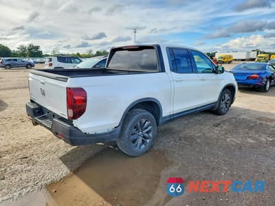 Trzecie zdjęcie samochodu z tyłu: 2021 HONDA RIDGELINE SPORT VIN:5FPYK3F14MB014450 - miniatura