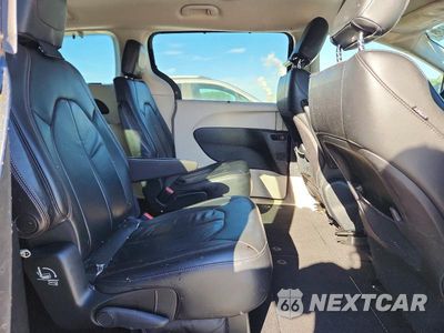 Zdjęcie 11 z 13 samochodu: 2017 CHRYSLER PACIFICA TOURING L VIN:2C4RC1BG6HR667400 - miniatura