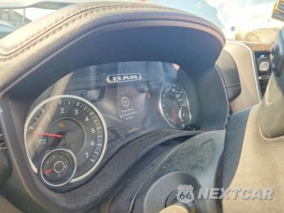 Zdjęcie 9 z 13 samochodu: 2019 RAM 2500 LARAMIE VIN:3C6UR5FJXKG553409 - miniatura