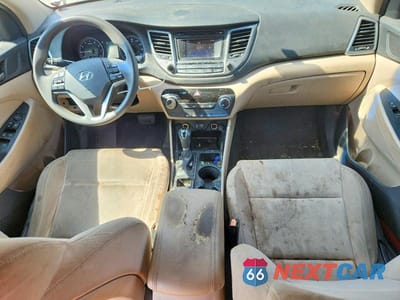 Zdjęcie 8 z 13 samochodu: 2017 HYUNDAI TUCSON SE VIN:KM8J23A40HU385657 - miniatura