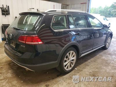 Trzecie zdjęcie samochodu z tyłu: 2019 VOLKSWAGEN GOLF ALLTRACK S VIN:3VWM17AUXKM524343 - miniatura