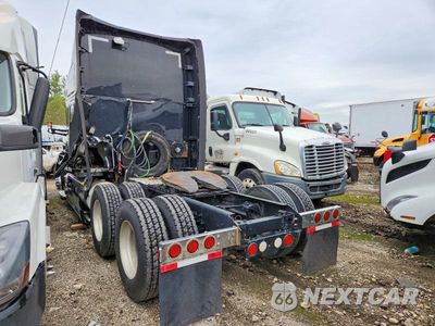 Trzecie zdjęcie samochodu z tyłu: 2017 KENWORTH T680 SEMI TRUCK VIN:1XKYDP9X3HJ119364 - miniatura