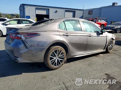 Trzecie zdjęcie samochodu z tyłu: 2021 TOYOTA CAMRY SE VIN:4T1G11AKXMU591028 - miniatura