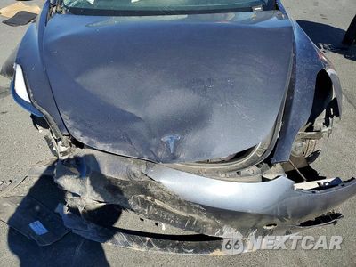 Zdjęcie 11 z 12 samochodu: 2023 TESLA MODEL 3 VIN:5YJ3E1EA9PF695581 - miniatura