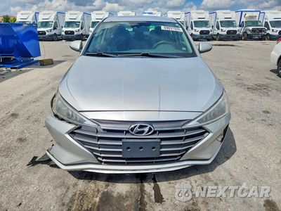 Piąte zdjęcie samochodu w środku: 2019 HYUNDAI ELANTRA SEL VIN:5NPD84LFXKH466610 - miniatura