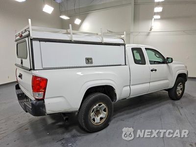 Trzecie zdjęcie samochodu z tyłu: 2017 TOYOTA TACOMA SR VIN:5TFRX5GN6HX080781 - miniatura