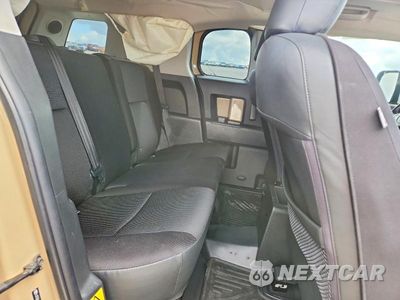 Zdjęcie 11 z 13 samochodu: 2014 TOYOTA FJ CRUISER BASE VIN:JTEBU4BF3EK204109 - miniatura