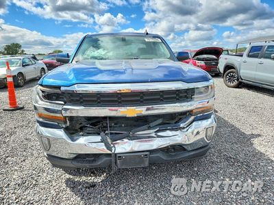 Piąte zdjęcie samochodu w środku: 2018 CHEVROLET SILVERADO K1500 LT VIN:3GCUKREC0JG430563 - miniatura