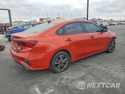 Trzecie zdjęcie samochodu z tyłu: 2022 KIA FORTE LXS VIN:3KPF24AD2NE494177 - miniatura