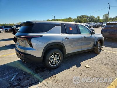 Trzecie zdjęcie samochodu z tyłu: 2024 CHEVROLET TRAVERSE LS VIN:1GNEVEKS4RJ212210 - miniatura
