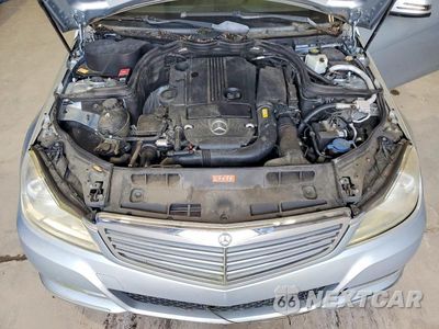 Zdjęcie 11 z 12 samochodu: 2013 MERCEDES-BENZ C 250 VIN:WDDGF4HB3DR272558 - miniatura