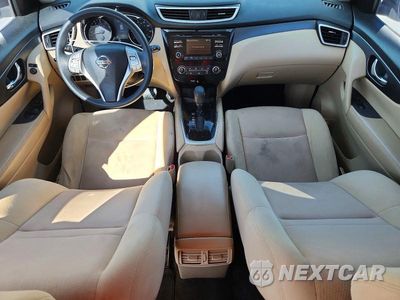 Zdjęcie 8 z 14 samochodu: 2016 NISSAN ROGUE S VIN:JN8AT2MT0GW025665 - miniatura