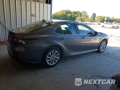Trzecie zdjęcie samochodu z tyłu: 2021 TOYOTA CAMRY LE VIN:4T1R11AK5MU421166 - miniatura