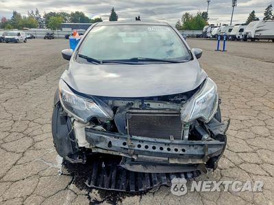 Piąte zdjęcie samochodu w środku: 2018 NISSAN VERSA NOTE S VIN:3N1CE2CPXJL355946 - miniatura