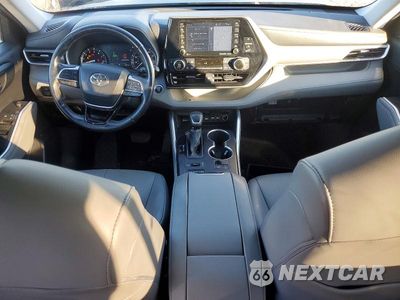 Zdjęcie 8 z 13 samochodu: 2021 TOYOTA HIGHLANDER XLE VIN:5TDHZRBH9MS076187 - miniatura