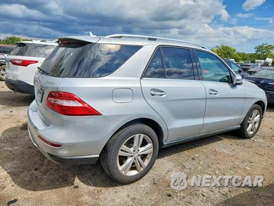 Trzecie zdjęcie samochodu z tyłu: 2014 MERCEDES-BENZ ML 350 4MATIC VIN:4JGDA5HBXEA428396 - miniatura