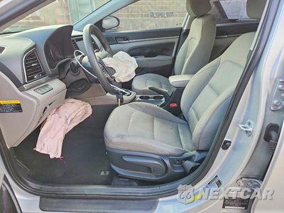 Zdjęcie 7 z 13 samochodu: 2017 HYUNDAI ELANTRA SE VIN:5NPD84LF4HH032188 - miniatura