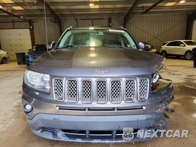 Piąte zdjęcie samochodu w środku: 2016 JEEP COMPASS LATITUDE VIN:1C4NJDEBXGD572443 - miniatura