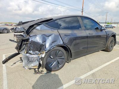 Trzecie zdjęcie samochodu z tyłu: 2026 TESLA MODEL Y VIN:7SAYGDED0TF621118 - miniatura