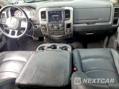 Zdjęcie 8 z 12 samochodu: 2018 RAM 1500 SLT VIN:3C6RR7LT3JG196063 - miniatura