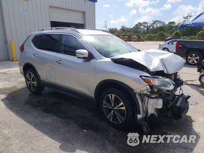 Czwarte zdjęcie samochodu z boku: 2020 NISSAN ROGUE SV VIN:5N1AT2MV3LC723336 - miniatura