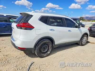 Trzecie zdjęcie samochodu z tyłu: 2017 NISSAN ROGUE S VIN:KNMAT2MT3HP515721 - miniatura