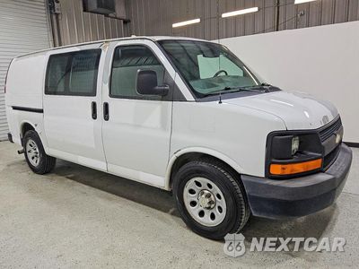 Czwarte zdjęcie samochodu z boku: 2012 CHEVROLET EXPRESS G1500 VIN:1GCSGAFX7C1144125 - miniatura