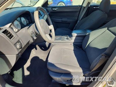 Zdjęcie 7 z 12 samochodu: 2008 CHRYSLER 300 LX VIN:2C3KA43R58H131881 - miniatura