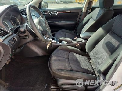Zdjęcie 7 z 12 samochodu: 2019 NISSAN SENTRA SV VIN:3N1AB7AP6KY305081 - miniatura