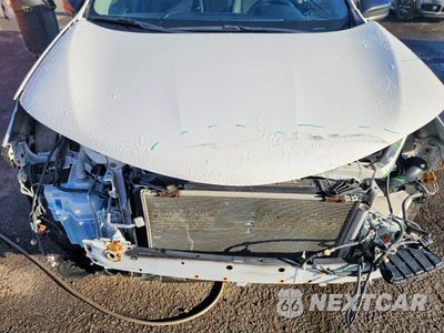 Zdjęcie 13 z 15 samochodu: 2017 TOYOTA RAV4 LE VIN:JTMBFREV1HJ147997 - miniatura