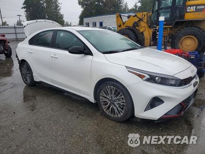 Czwarte zdjęcie samochodu z boku: 2024 KIA FORTE GT LINE VIN:3KPF54AD3RE821957 - miniatura