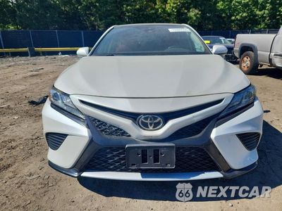 Piąte zdjęcie samochodu w środku: 2019 TOYOTA CAMRY XSE VIN:4T1B61HK6KU810582 - miniatura