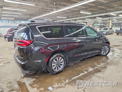 Trzecie zdjęcie samochodu z tyłu: 2023 CHRYSLER PACIFICA HYBRID TOURING L VIN:2C4RC1L78PR631334 - miniatura