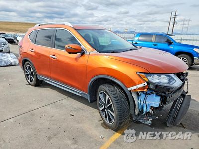 Czwarte zdjęcie samochodu z boku: 2019 NISSAN ROGUE SL VIN:5N1AT2MV2KC742734 - miniatura