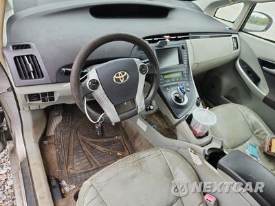 Zdjęcie 8 z 12 samochodu: 2011 TOYOTA PRIUS THREE VIN:JTDKN3DU5B0284415 - miniatura