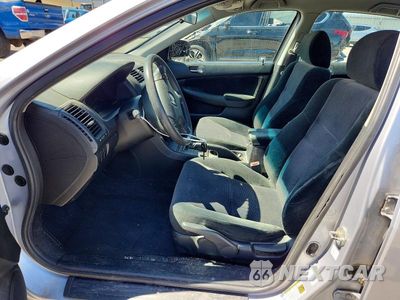 Zdjęcie 7 z 12 samochodu: 2004 HONDA ACCORD LX VIN:1HGCM56424A144739 - miniatura