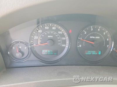 Zdjęcie 9 z 13 samochodu: 2005 JEEP GRAND CHEROKEE LAREDO VIN:1J4GR48K45C641119 - miniatura