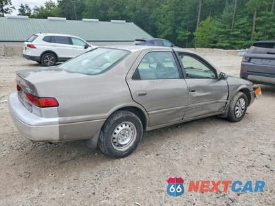 Trzecie zdjęcie samochodu z tyłu: 1998 TOYOTA CAMRY LE VIN:JT2BG22K4W0133084 - miniatura