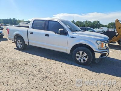 Czwarte zdjęcie samochodu z boku: 2018 FORD F150 SUPERCREW VIN:1FTEW1CG2JKE46322 - miniatura