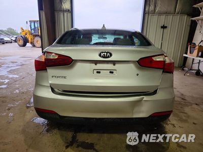Zdjęcie 6 z 12 samochodu: 2014 KIA FORTE LX VIN:KNAFK4A66E5191039 - miniatura